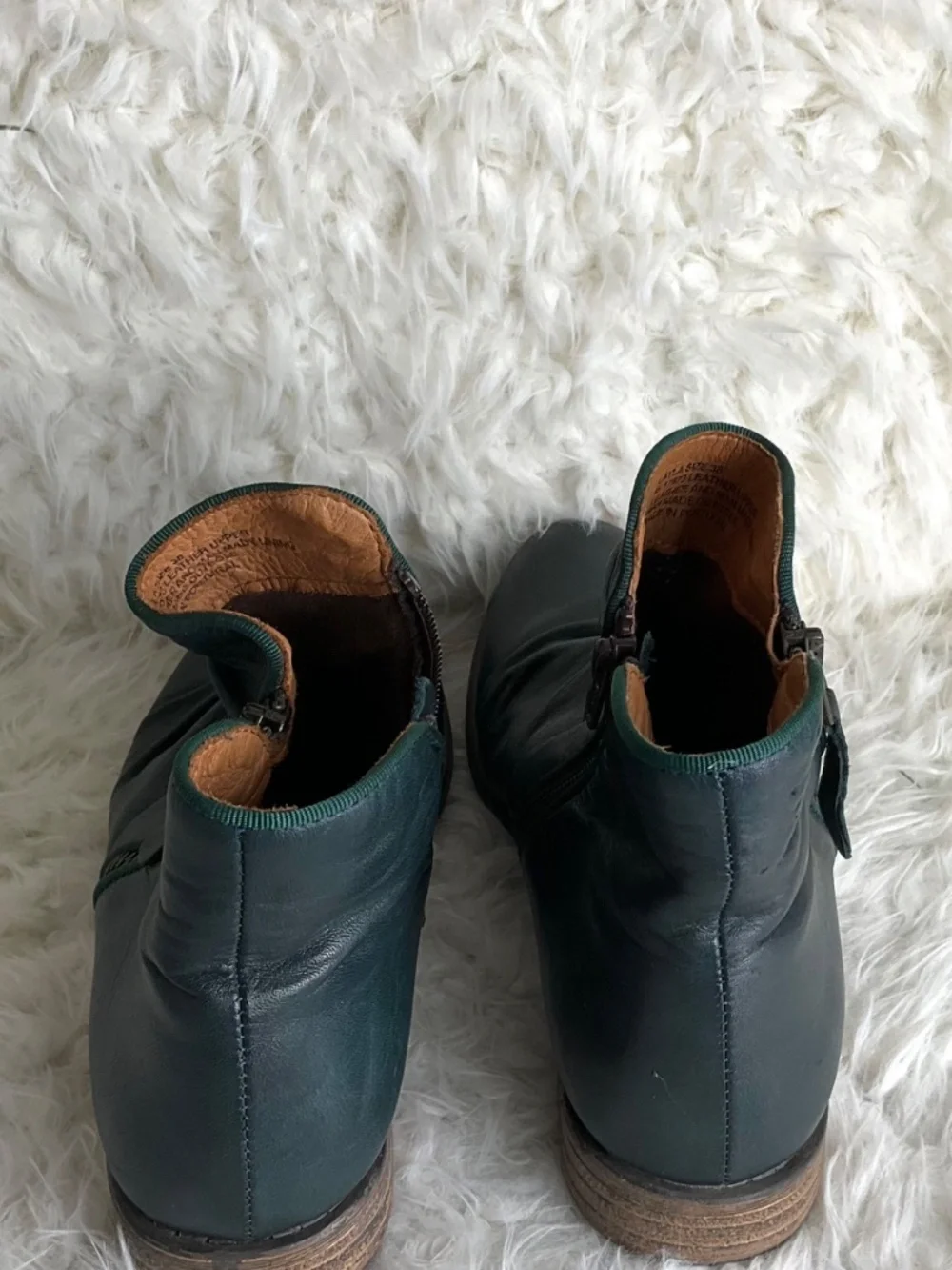 MIZ MOOZ RUCHED LEATHER ANKLE BOOTS~SIZE 7.5!